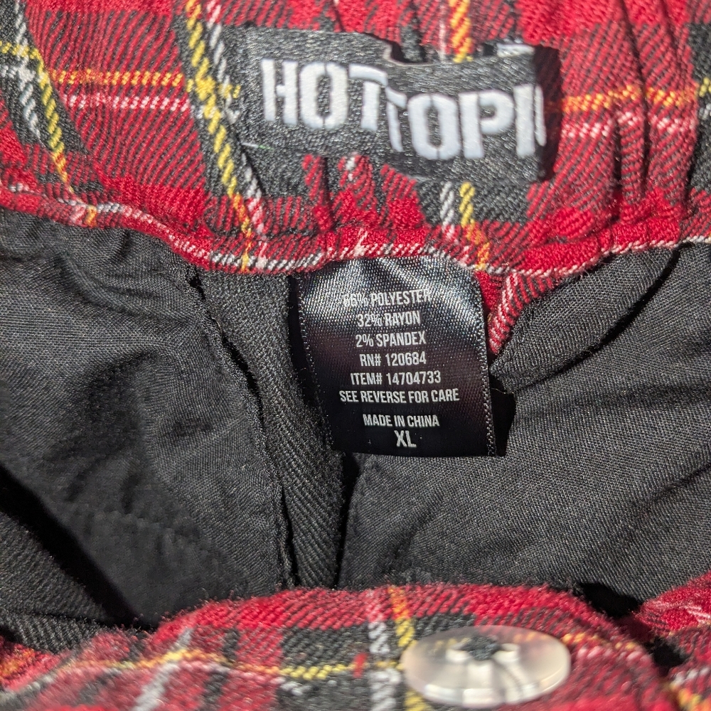 Hot Topic Red Plaid and Black Shorts - Picture 4 of 4